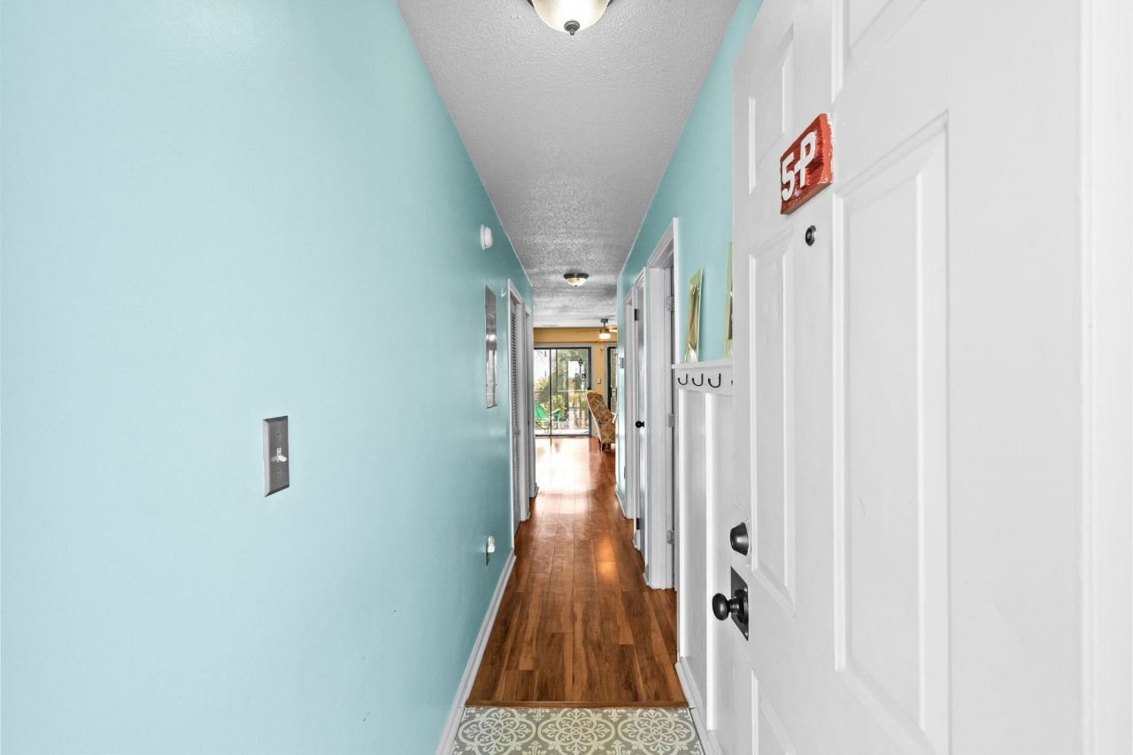 1851 Colony Dr. Photo 7