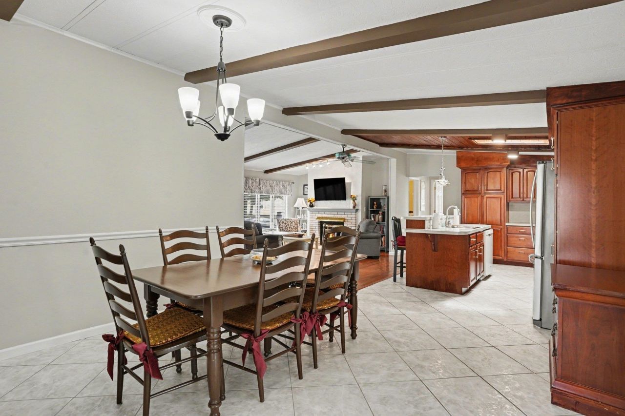 3175 Moon Shadow Ln. Photo 12