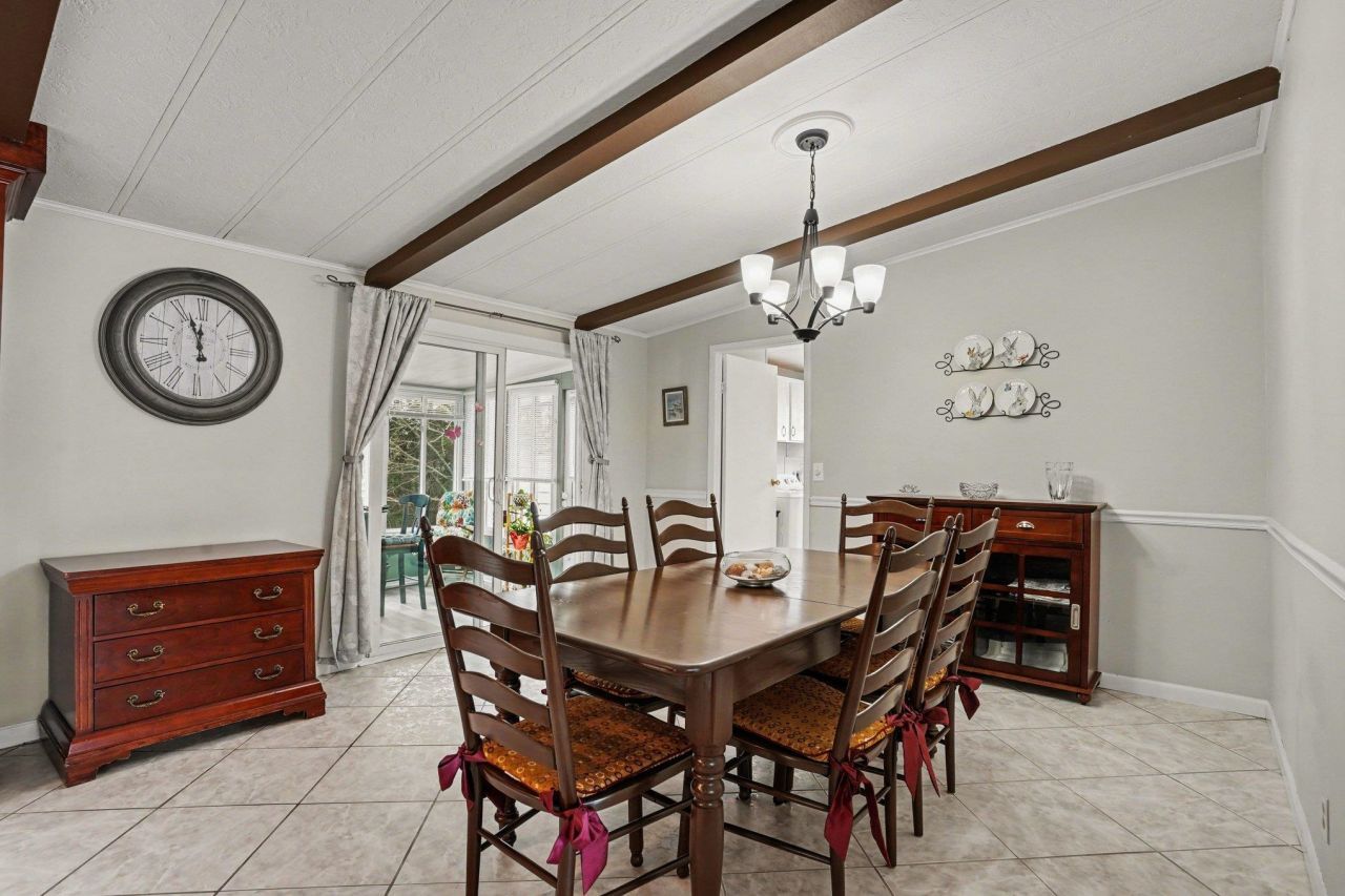 3175 Moon Shadow Ln. Photo 13