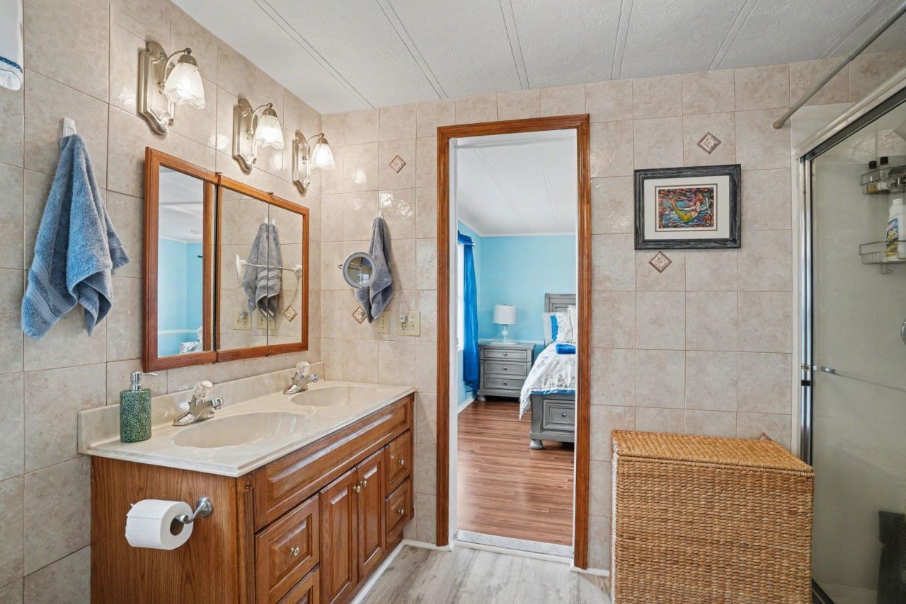 3175 Moon Shadow Ln. Photo 19