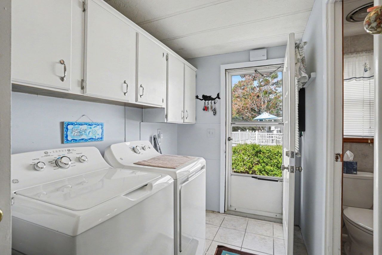 3175 Moon Shadow Ln. Photo 20