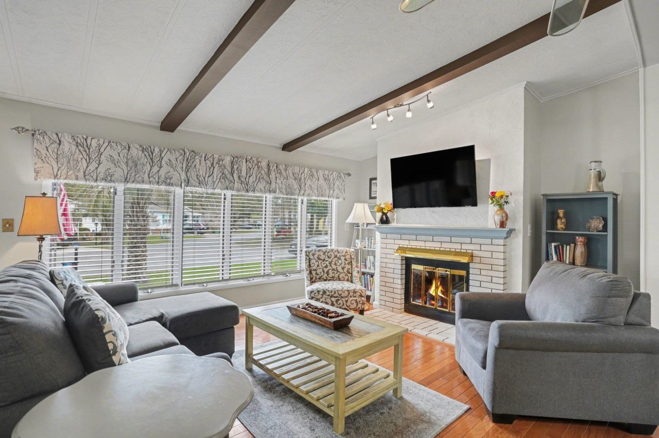 3175 Moon Shadow Ln. Photo 7