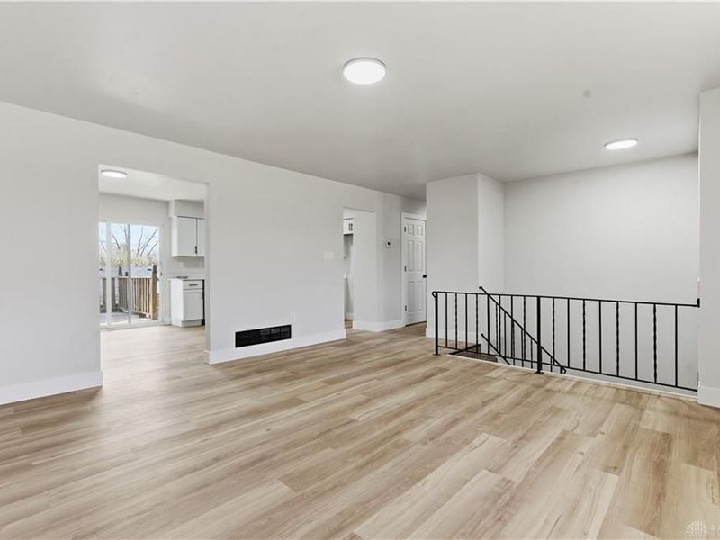 1105 Paget Drive, Miamisburg, OH 45342 Photo 4