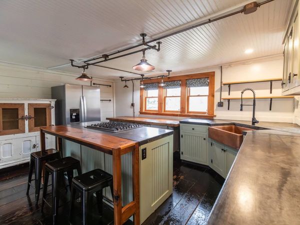 395 Ashby Road, New Ipswich, NH 03071