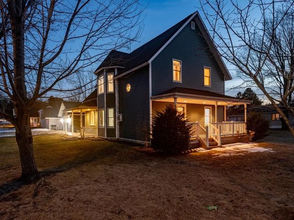 215 E ALFRED STREET, Weyauwega, WI 54983