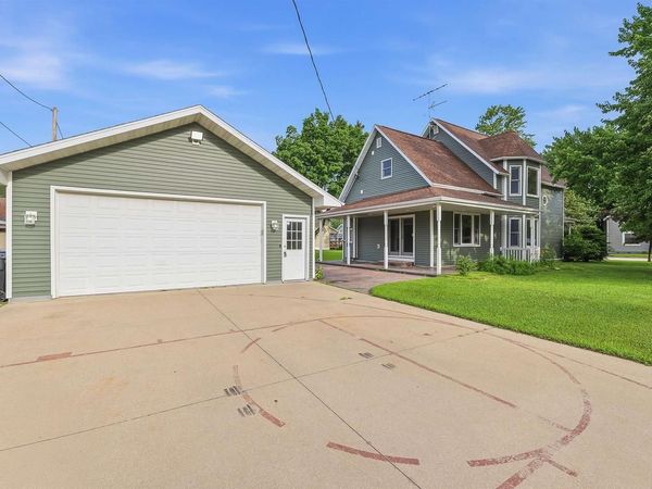 215 E ALFRED STREET, Weyauwega, WI 54983