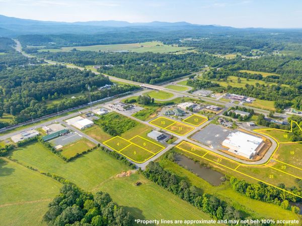 5 Ocoee Town & Country, Ocoee, TN 37361
