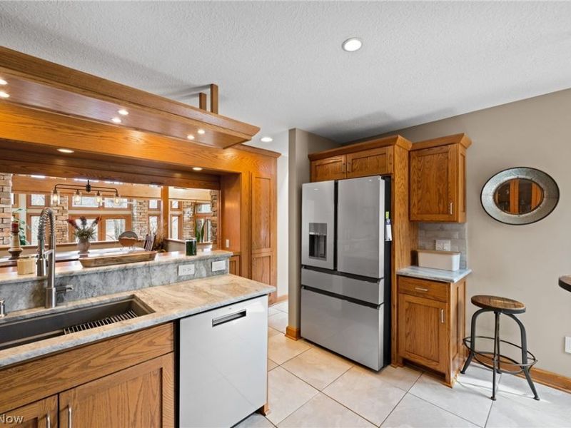 1105 Riverwoods Drive, Akron, OH 44313 Photo 12