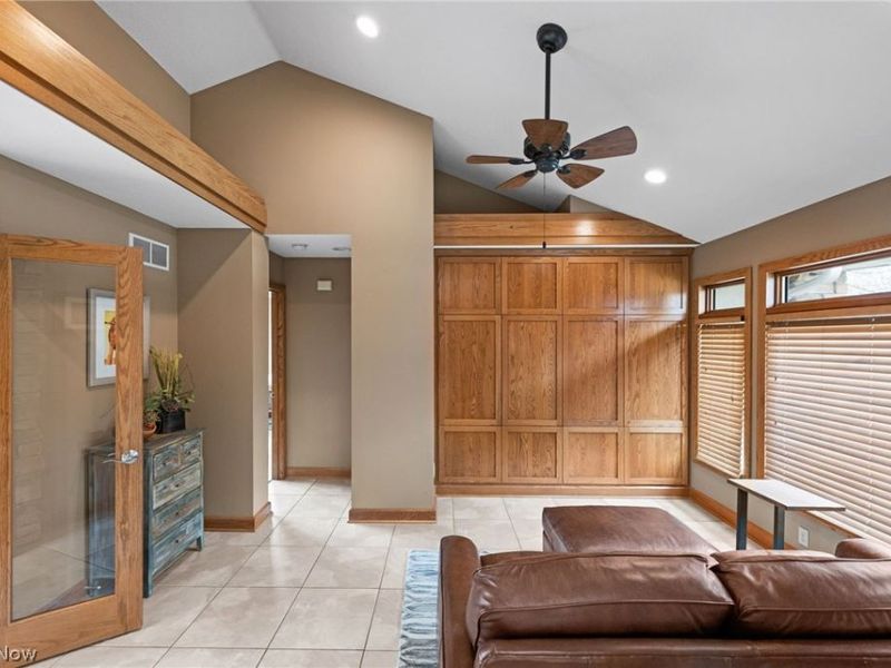 1105 Riverwoods Drive, Akron, OH 44313 Photo 17