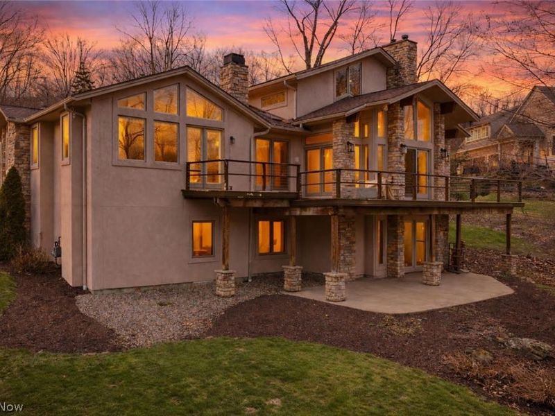 1105 Riverwoods Drive, Akron, OH 44313 Photo 2