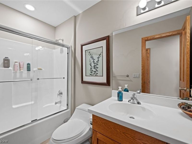 1105 Riverwoods Drive, Akron, OH 44313 Photo 31