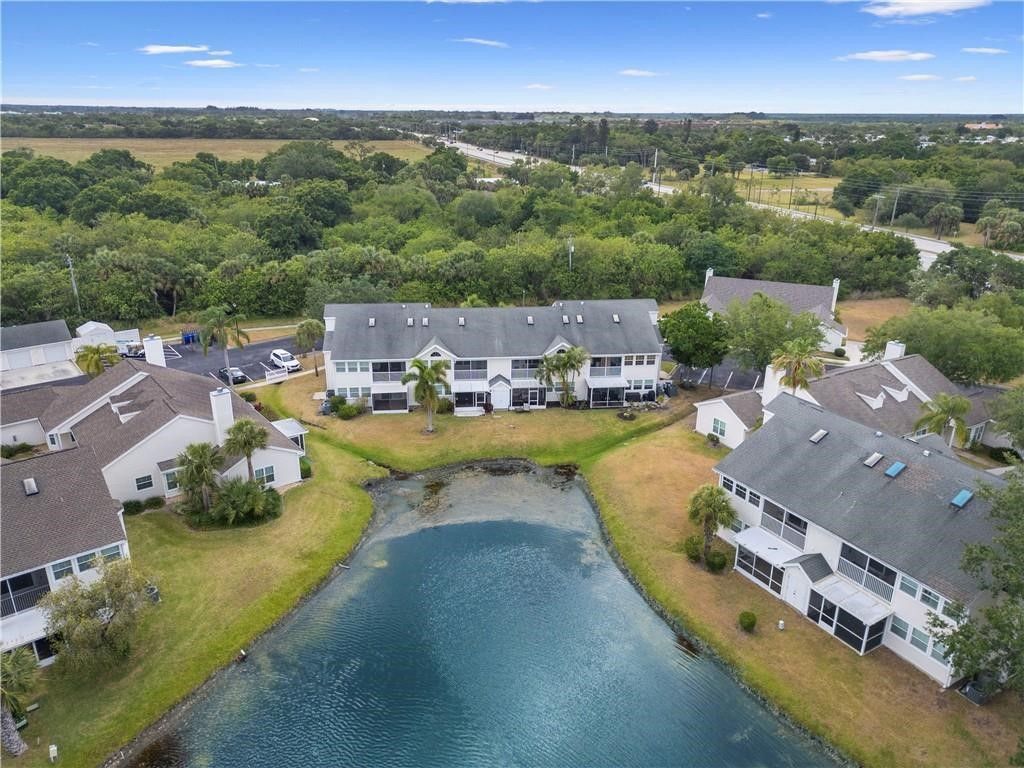 1940 Westminster Circle, Unit 7-6, Vero Beach, FL 32966 Photo