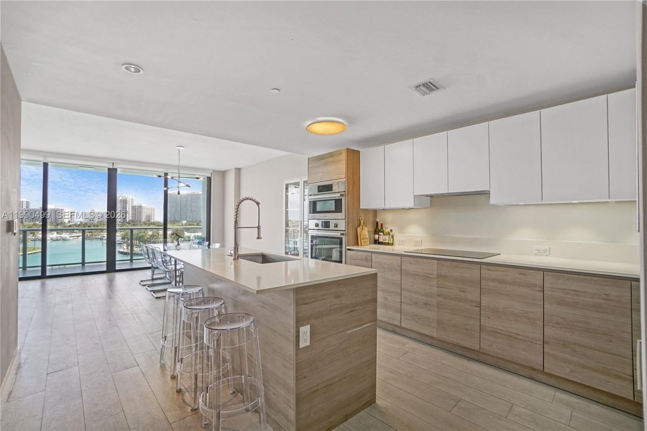 10201 E Bay Harbor Dr , Unit 601, Bay Harbor Islands, FL 33154 Photo