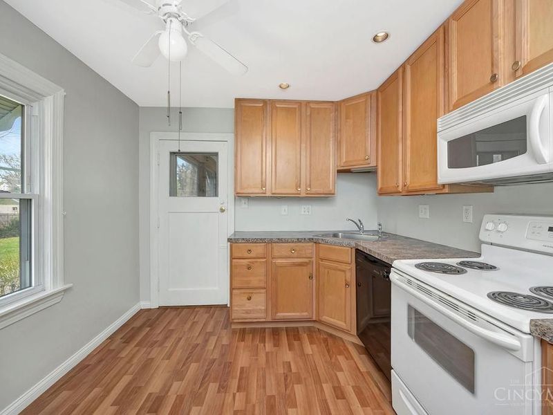 62 Laurel Avenue, Springfield Twp., OH 45216 Photo 14