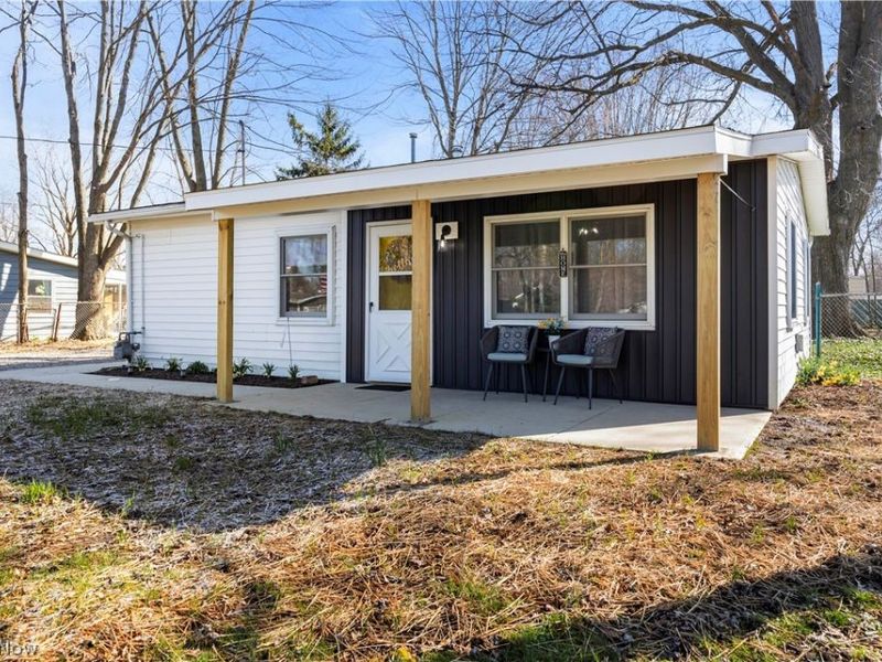 12361 Avalon Drive, Grafton, OH 44044 Photo 2