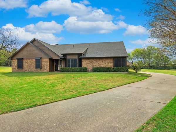 5840 Crystal Drive, Midlothian, TX 76065