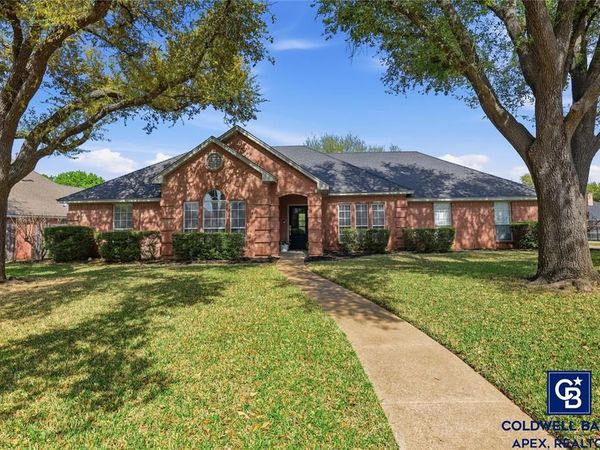 703 Brandon Drive, Cleburne, TX 76033