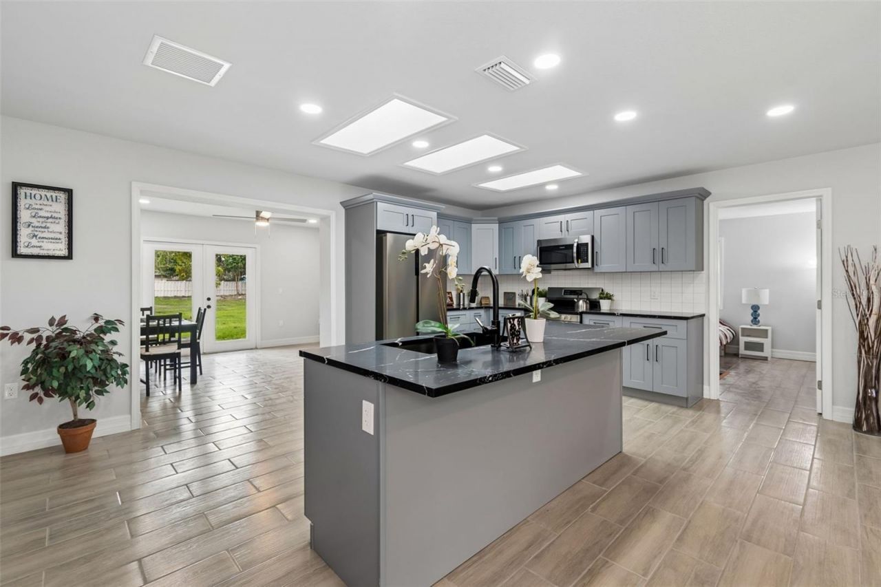 3600 38th Avenue E, Bradenton, FL 34208 Photo