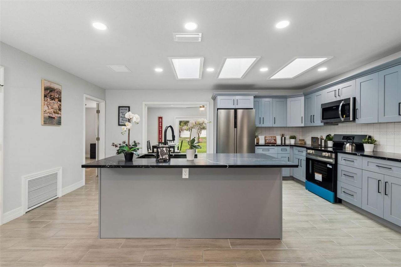 3600 38th Avenue E, Bradenton, FL 34208 Photo