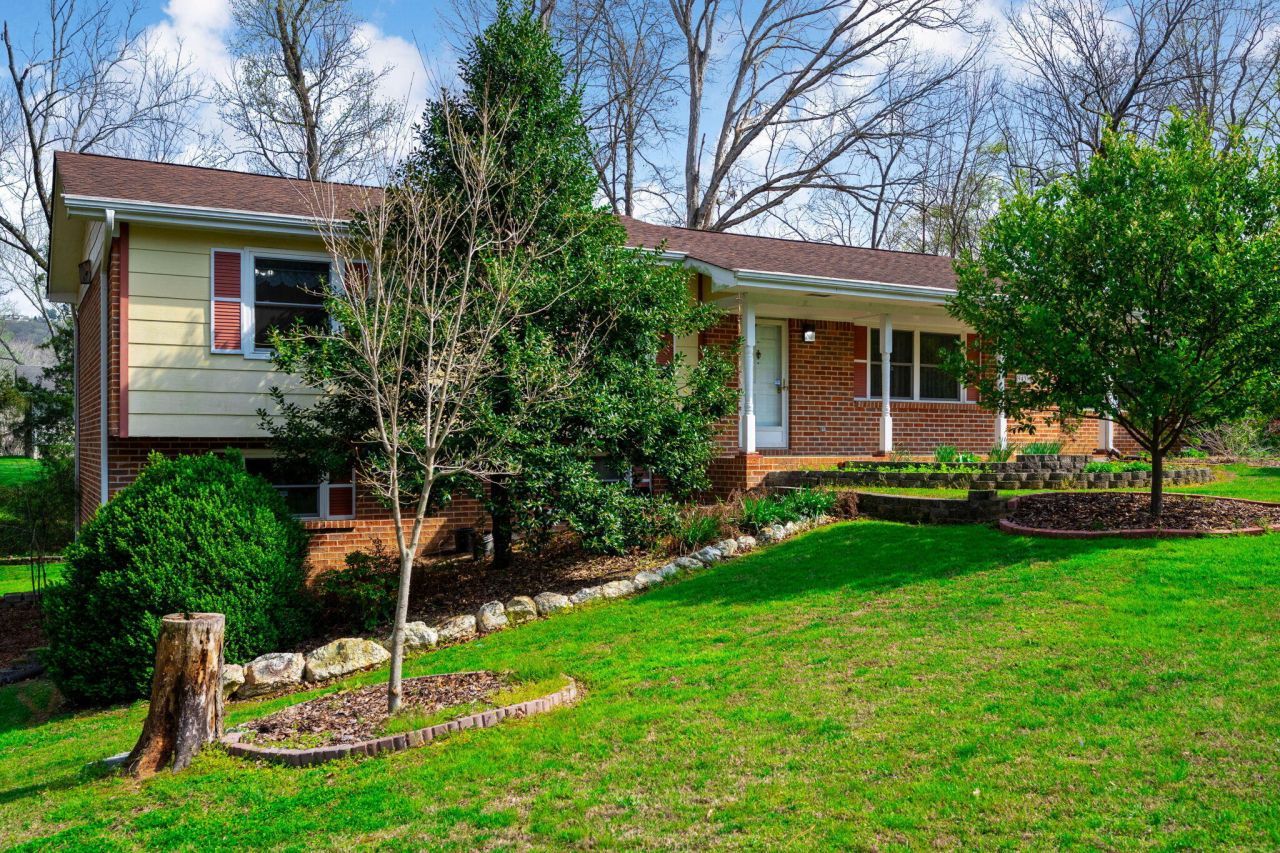 9439 Cheri Beth Circle, Ooltewah, TN 37363 Main Photo