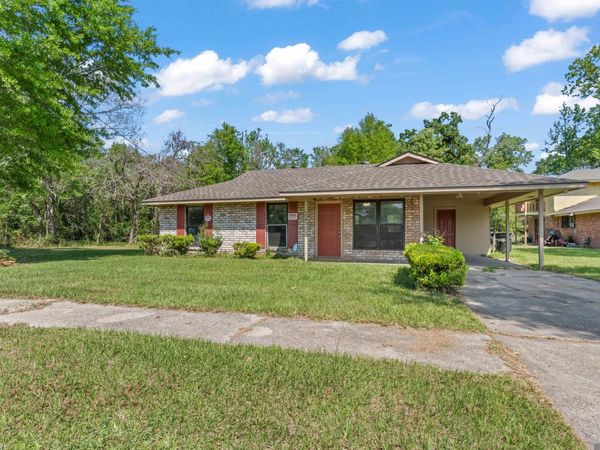 5581 Monarch Ave, Baton Rouge, LA 70811