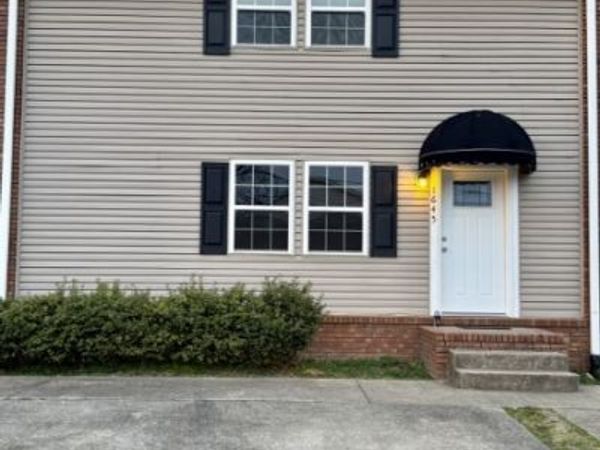 1645 Baltimore Dr , Clarksville, TN 37043