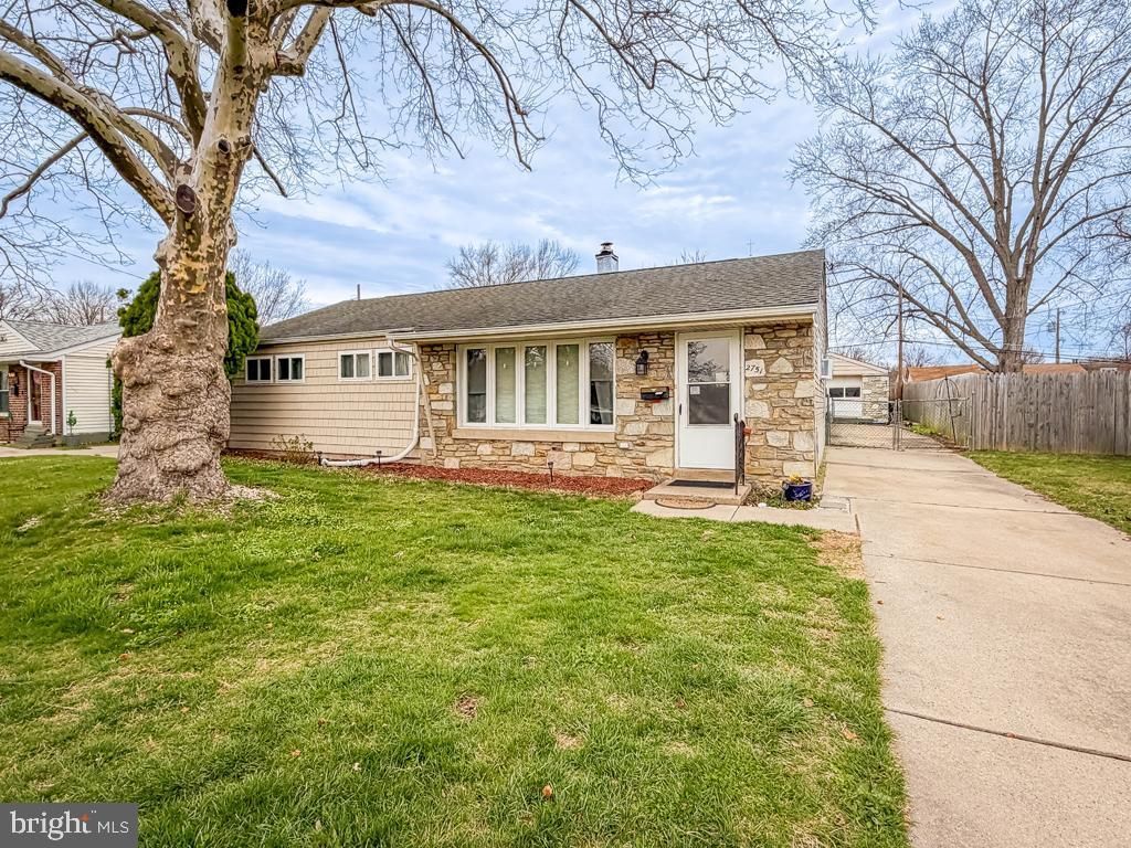 2751 KRUGER ROAD, ABINGTON, PA 19001