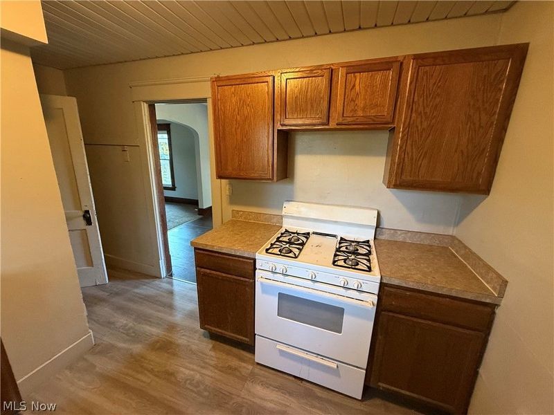 1033 Olive Avenue NE, Warren, OH 44483 Photo 9