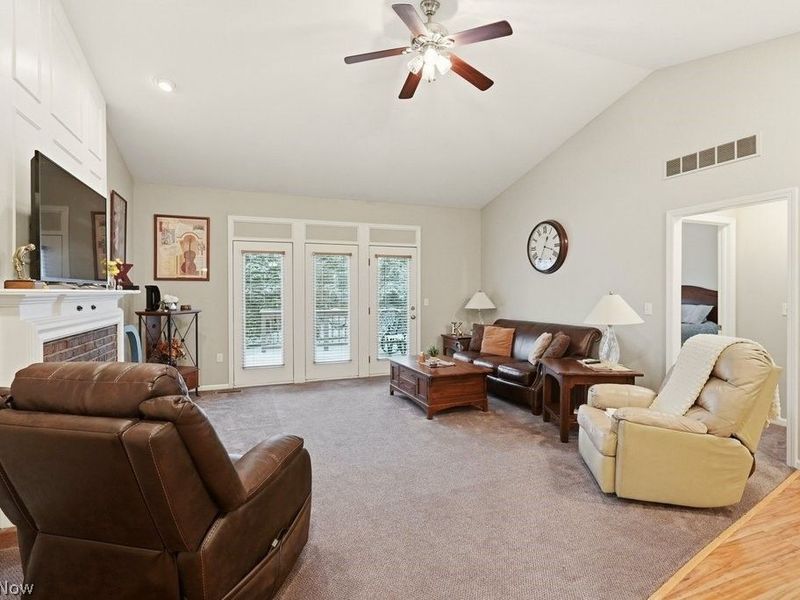 391 Stone Bridge Drive, Unit 34, Sagamore Hills, OH 44067 Photo 3