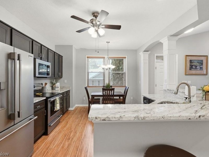 391 Stone Bridge Drive, Unit 34, Sagamore Hills, OH 44067 Photo 6