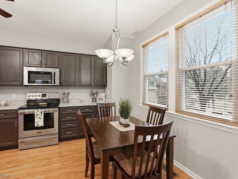 391 Stone Bridge Drive, Unit 34, Sagamore Hills, OH 44067 Photo 7