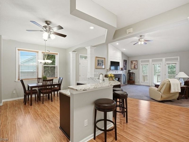 391 Stone Bridge Drive, Unit 34, Sagamore Hills, OH 44067 Photo 9