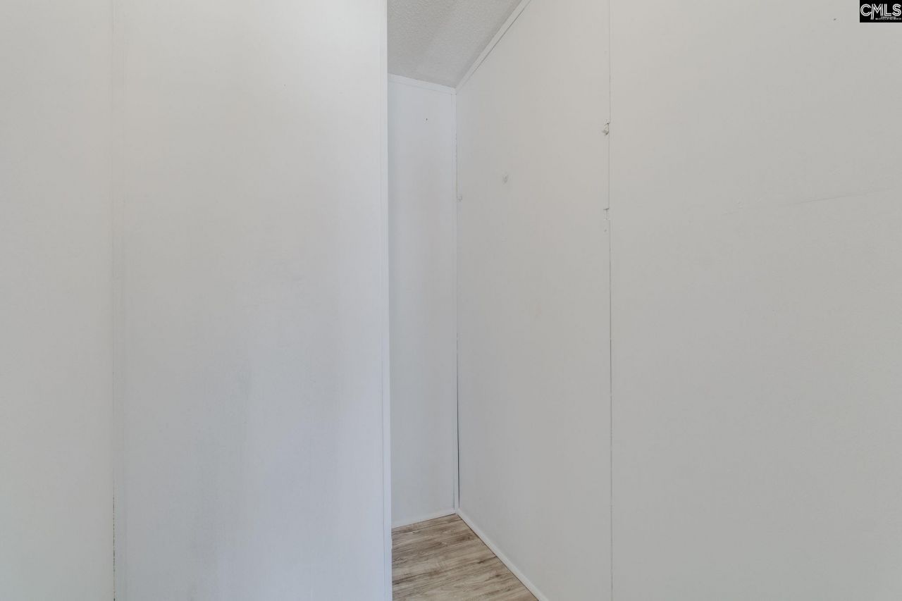 597 Forest Hills Drive  Photo 17