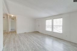 597 Forest Hills Drive  photo 4