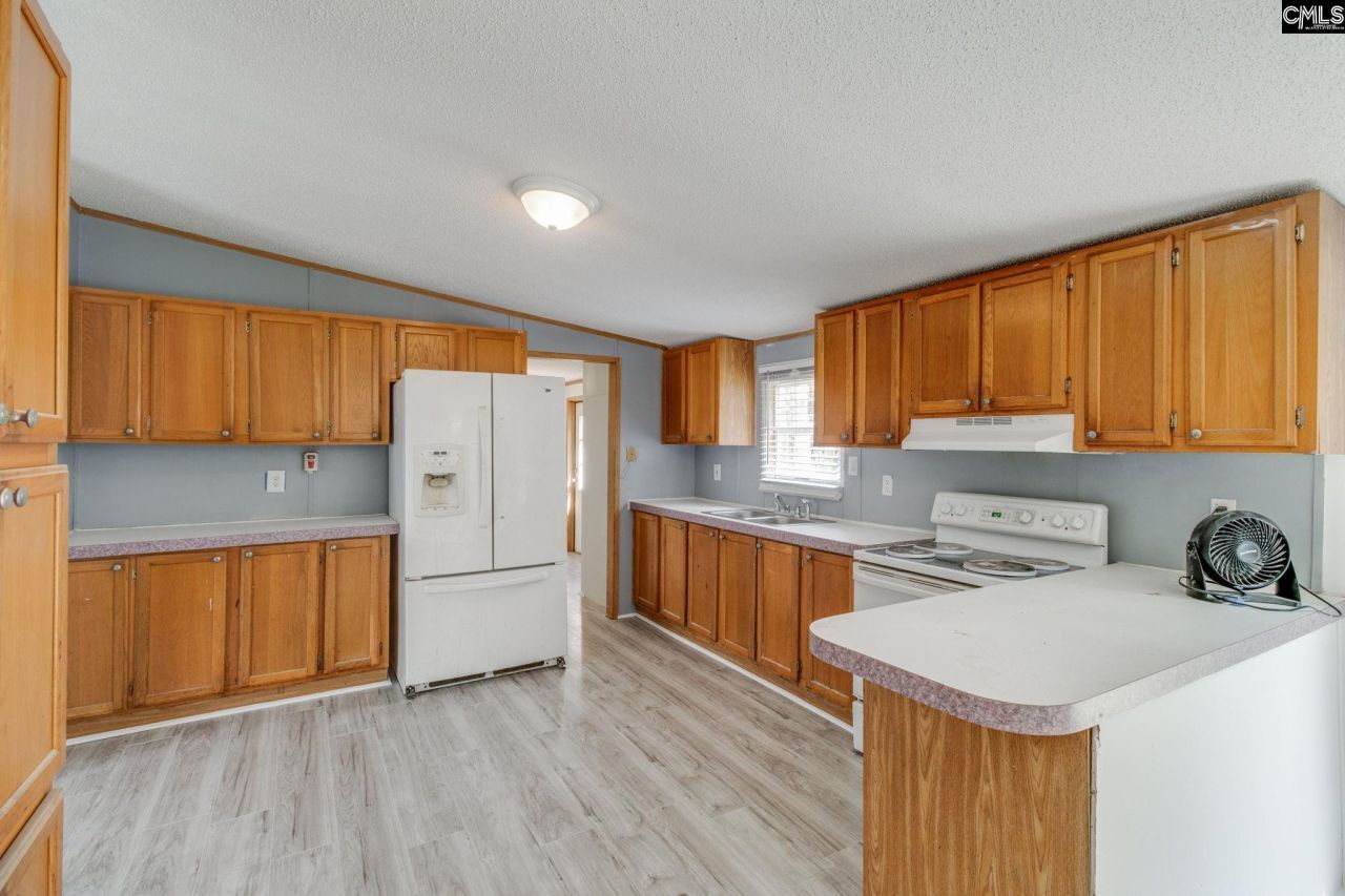 597 Forest Hills Drive  Photo 9