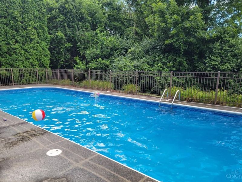 8346 White Hill Lane, West Chester, OH 45069 Photo 3