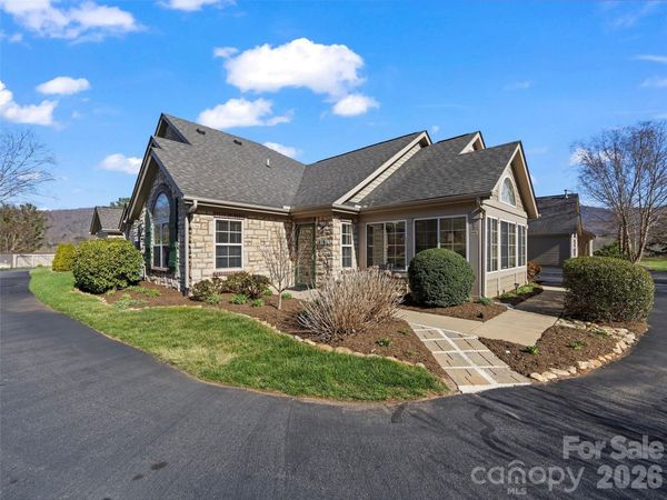 81 Outlook Circle , Swannanoa, NC 28778