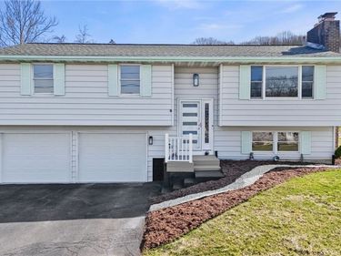 2450 Theresa Boulevard, Binghamton, NY 13903