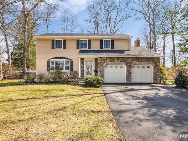 1 Sylvan Court, Pequannock Township, NJ 07444