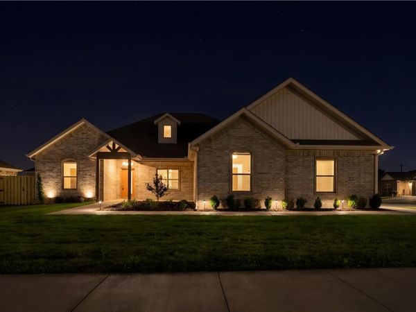 2412 Charles Street, Pea Ridge, AR 72751