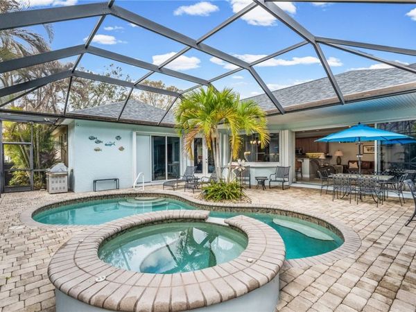 224 Oak Hammock Circle SW, Vero Beach, FL 32962