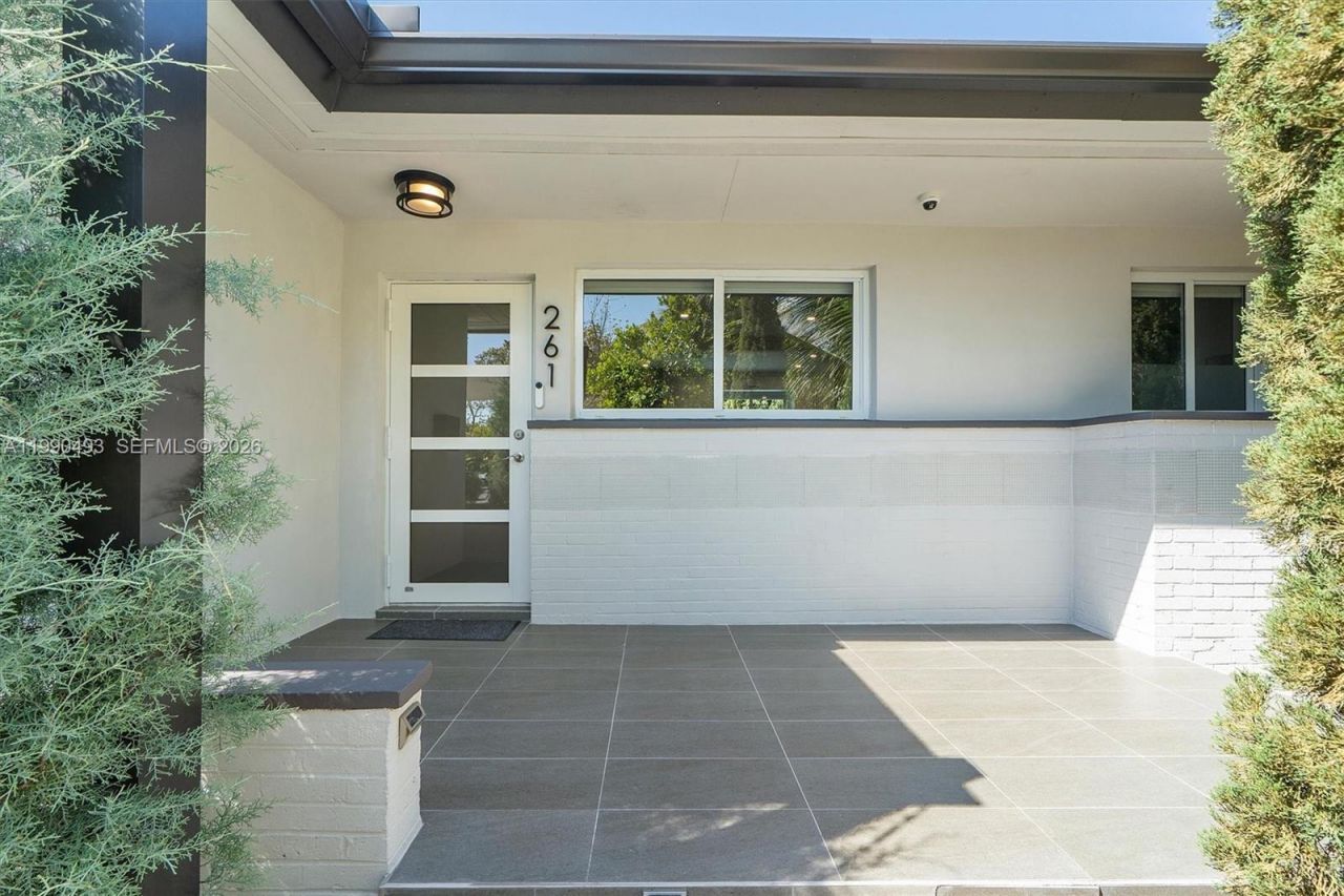 261 NE 47th St, Miami, FL 33137 Photo