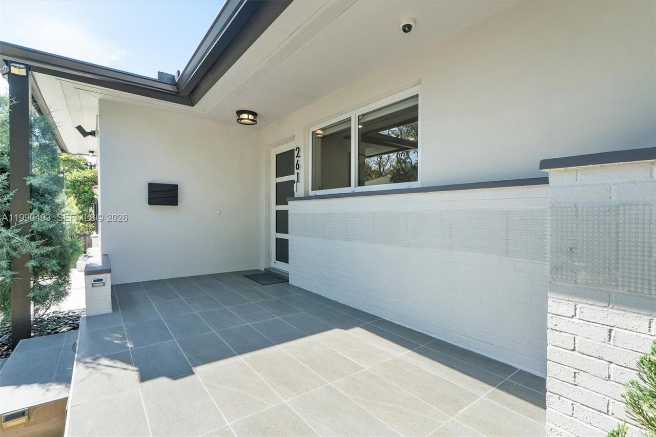 261 NE 47th St, Miami, FL 33137 Photo