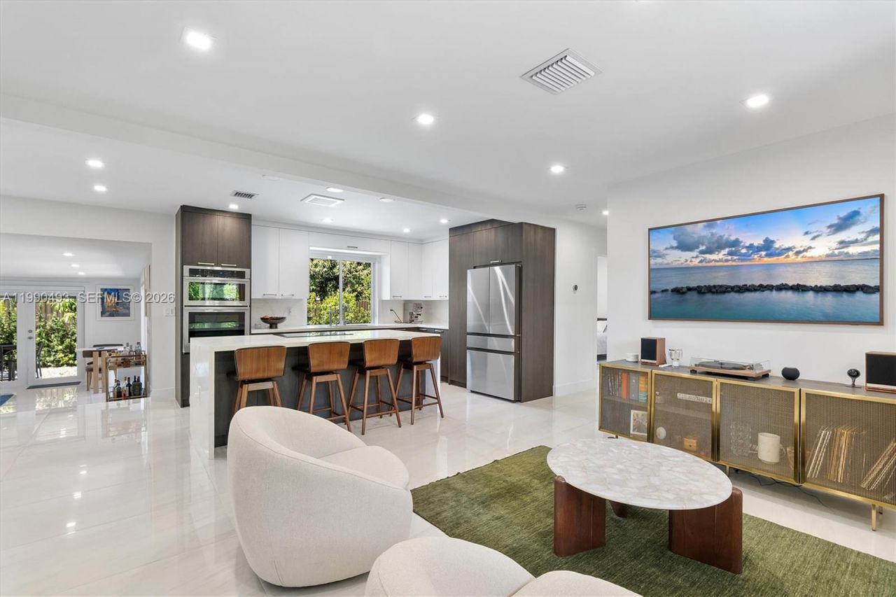 261 NE 47th St, Miami, FL 33137 Photo