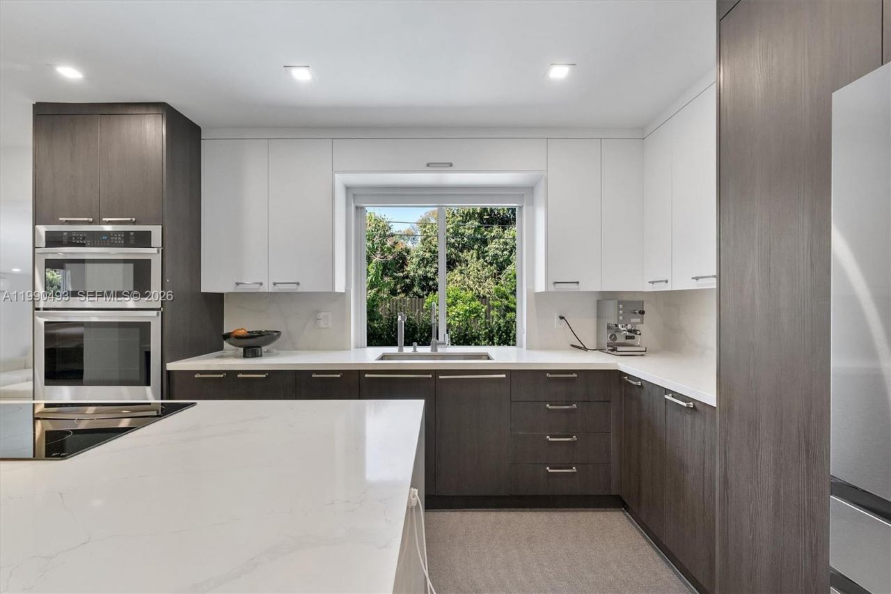 261 NE 47th St, Miami, FL 33137 Photo