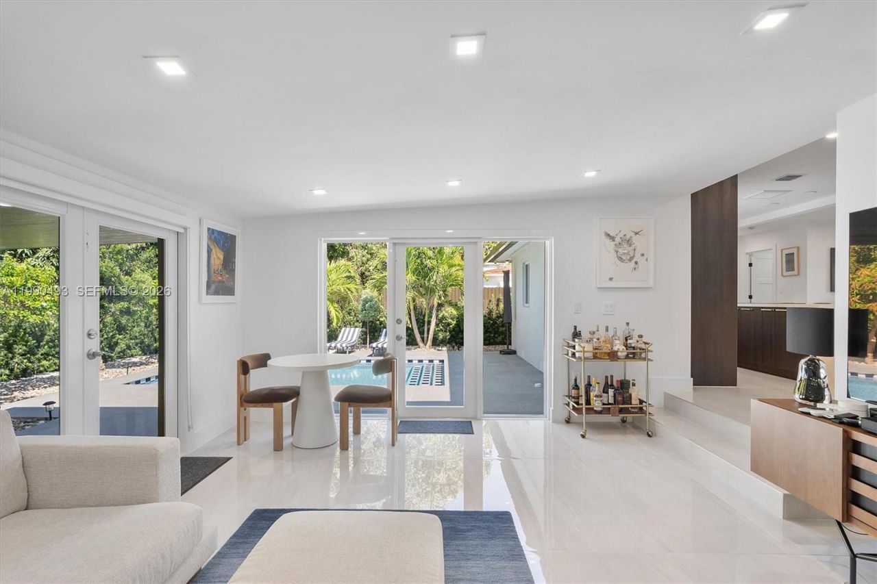 261 NE 47th St, Miami, FL 33137 Photo