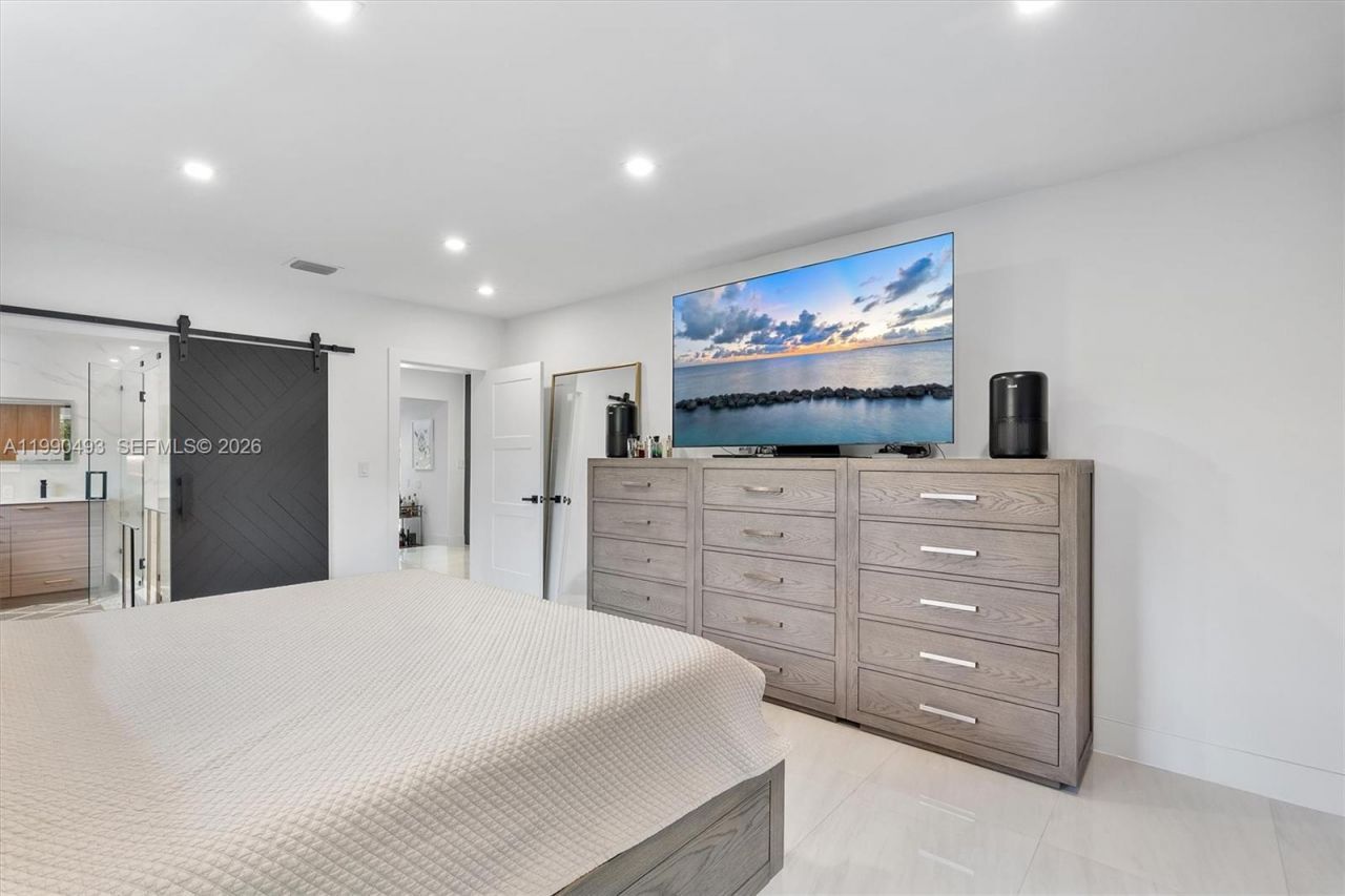 261 NE 47th St, Miami, FL 33137 Photo