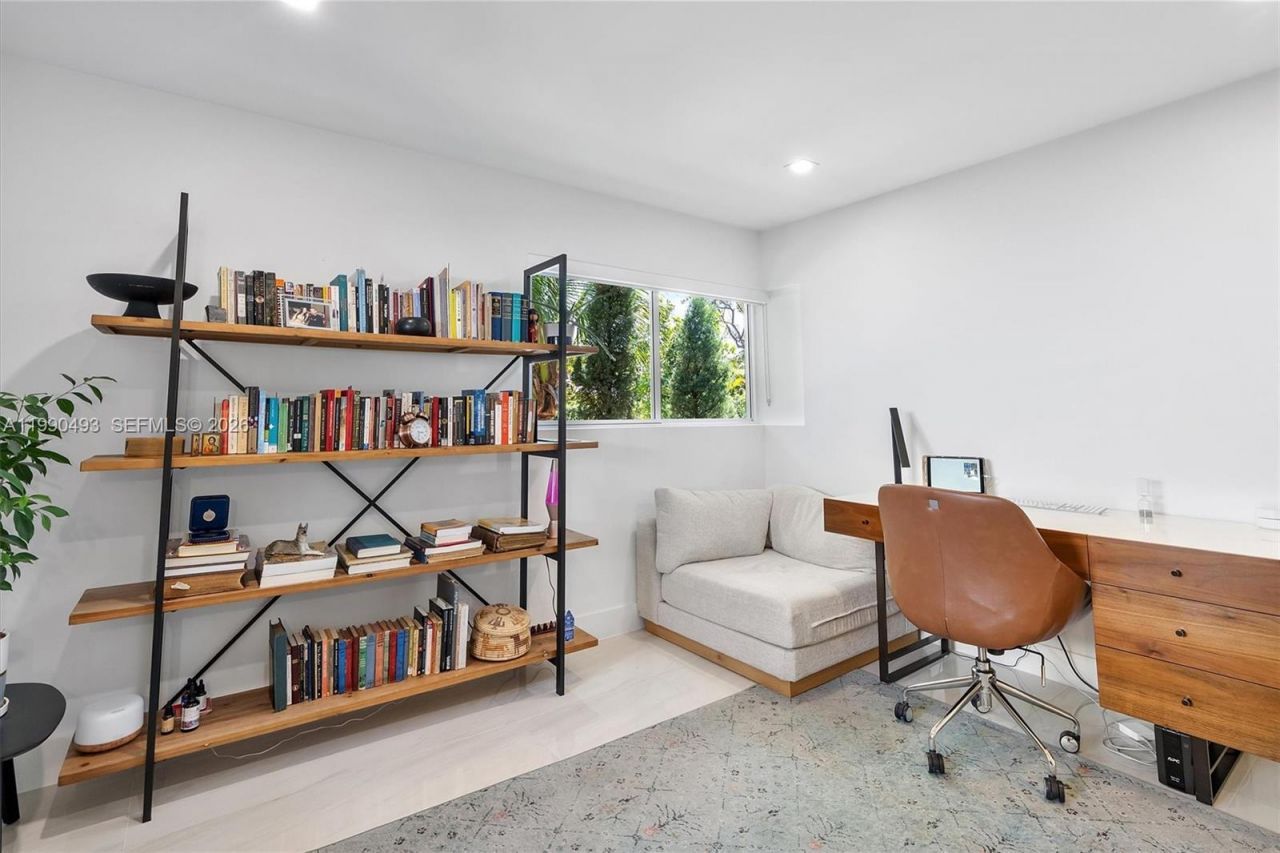 261 NE 47th St, Miami, FL 33137 Photo