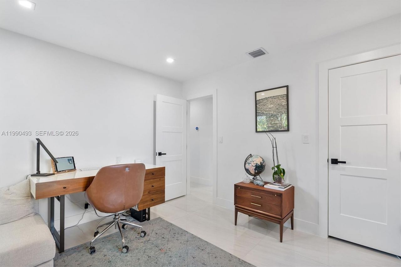 261 NE 47th St, Miami, FL 33137 Photo