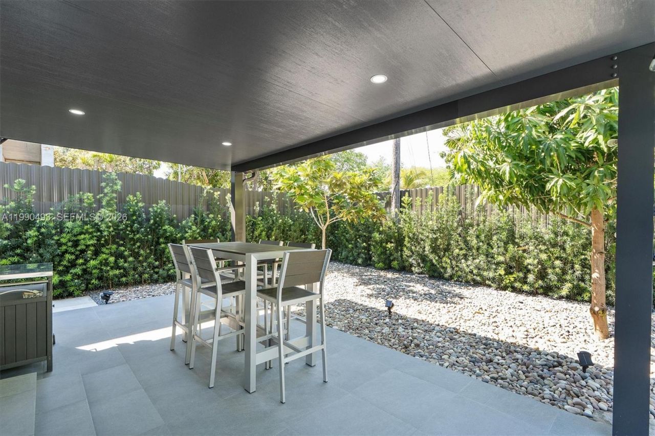 261 NE 47th St, Miami, FL 33137 Photo